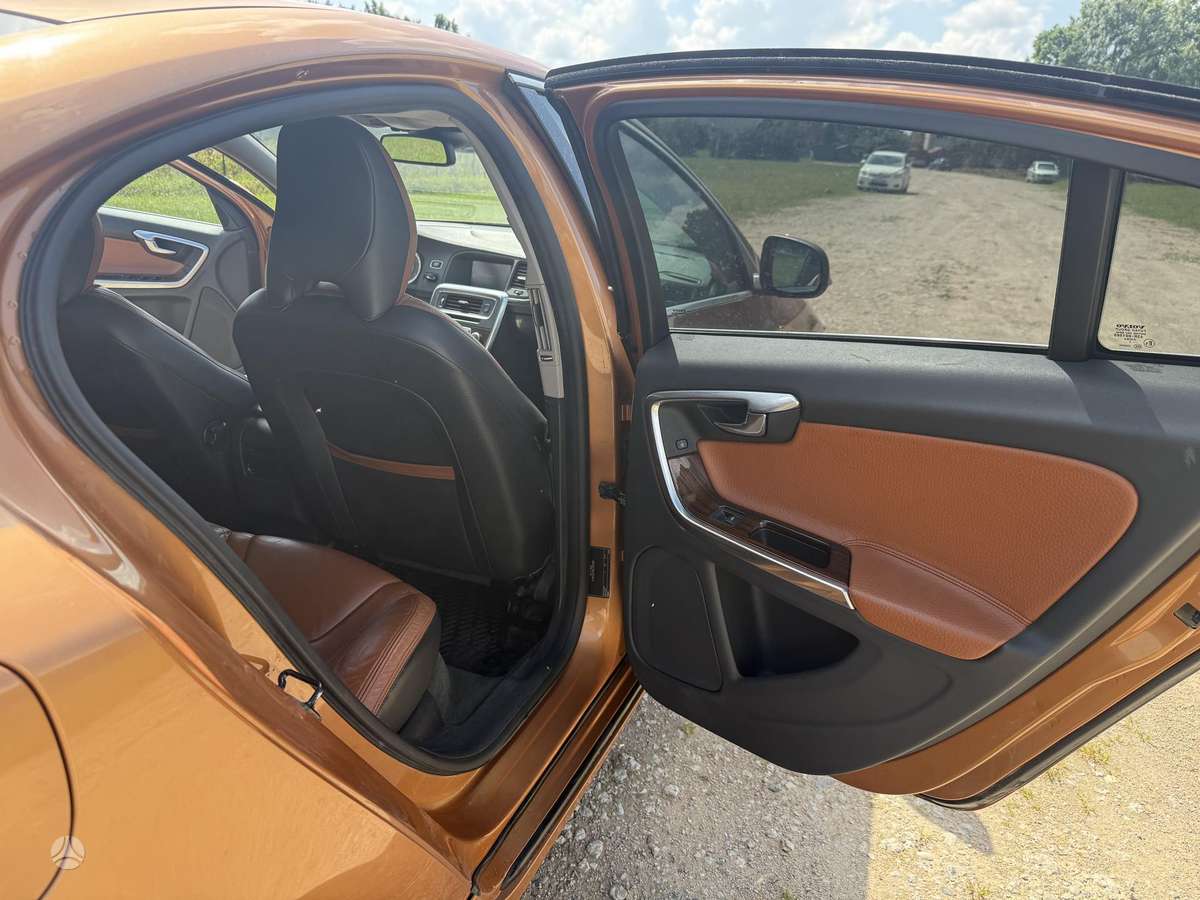 Volvo S60 - 11