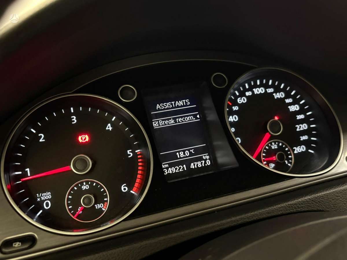 Volkswagen Passat - 3