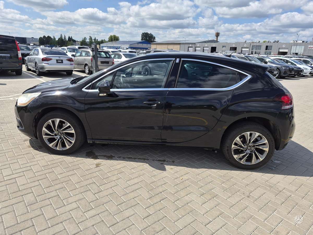 Citroen DS4, 1.6 l., hatchback
