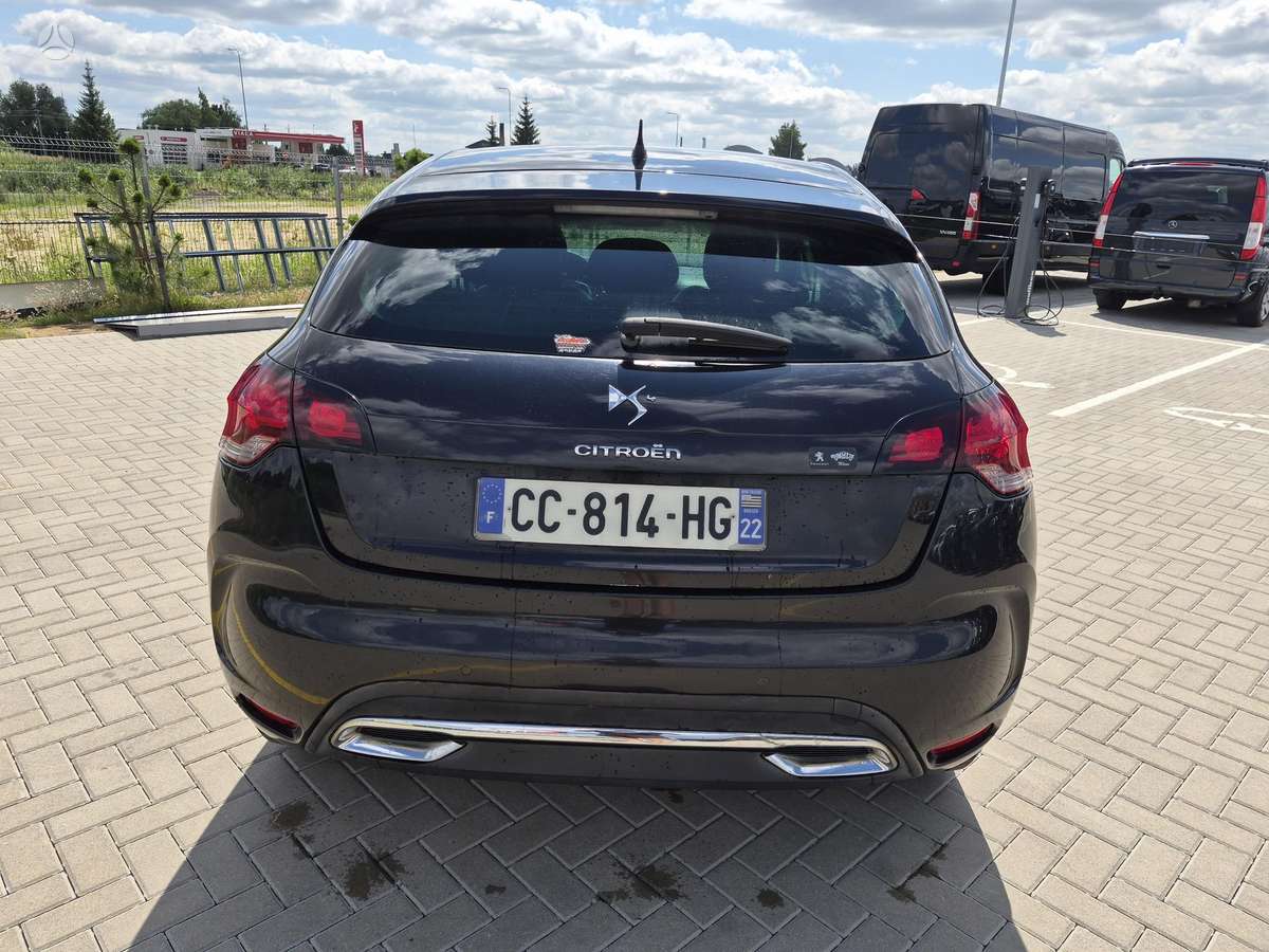 Citroen DS4, 1.6 l., hatchback