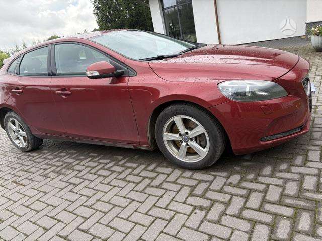 Volvo V40 - 8