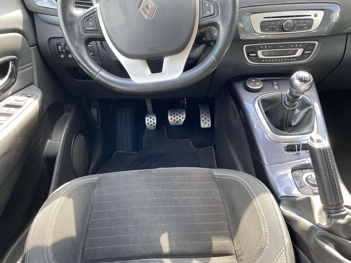Renault Scenic - 12