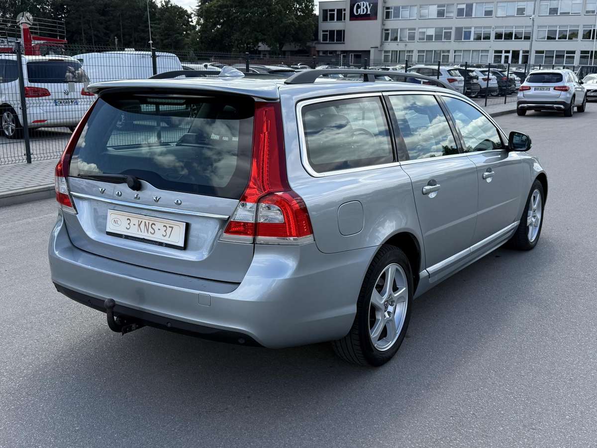 Volvo V70, 2.0 l., Универсал