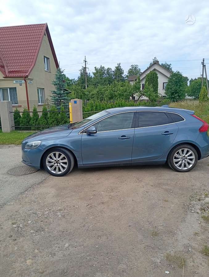 Volvo V40, 1.6 l., Хэтчбек