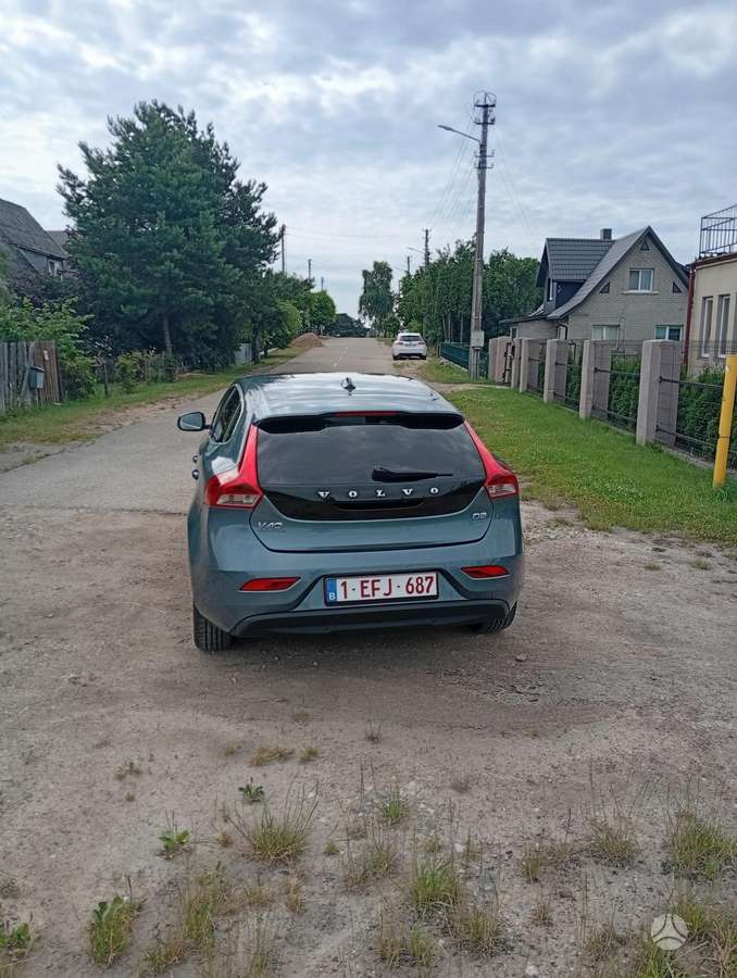 Volvo V40, 1.6 l., Хэтчбек