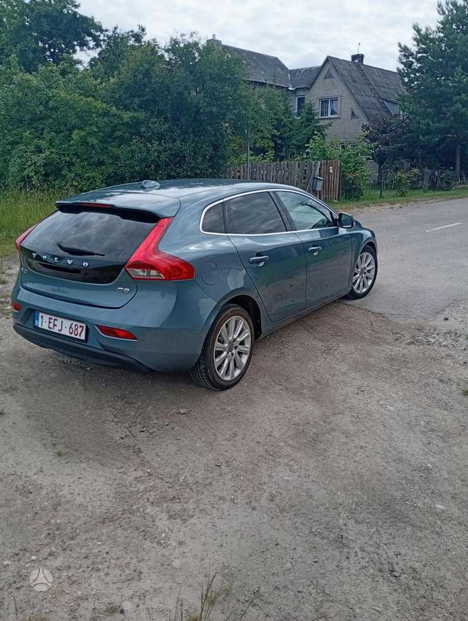 Volvo V40, 1.6 l., Хэтчбек