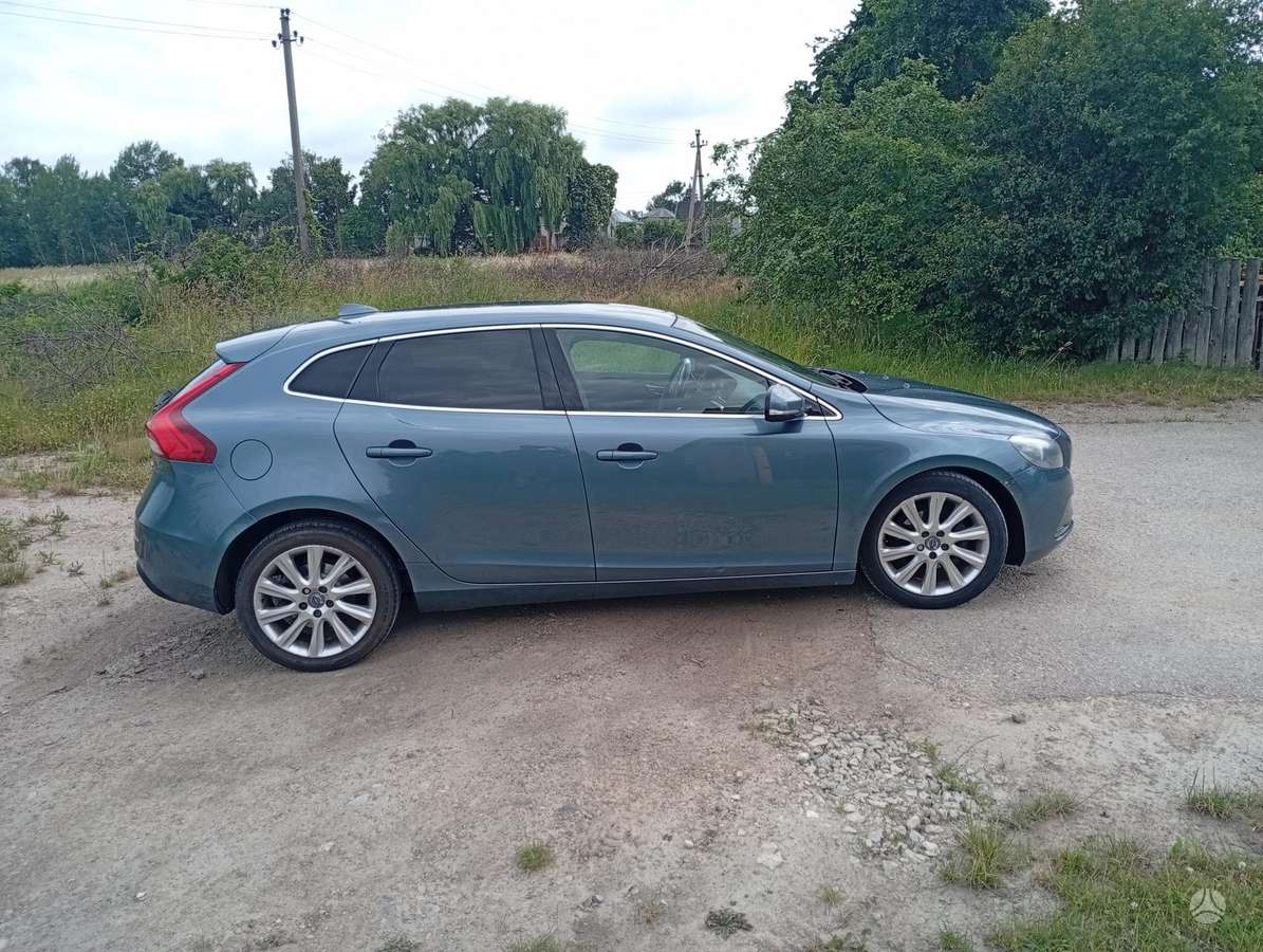Volvo V40, 1.6 l., Хэтчбек