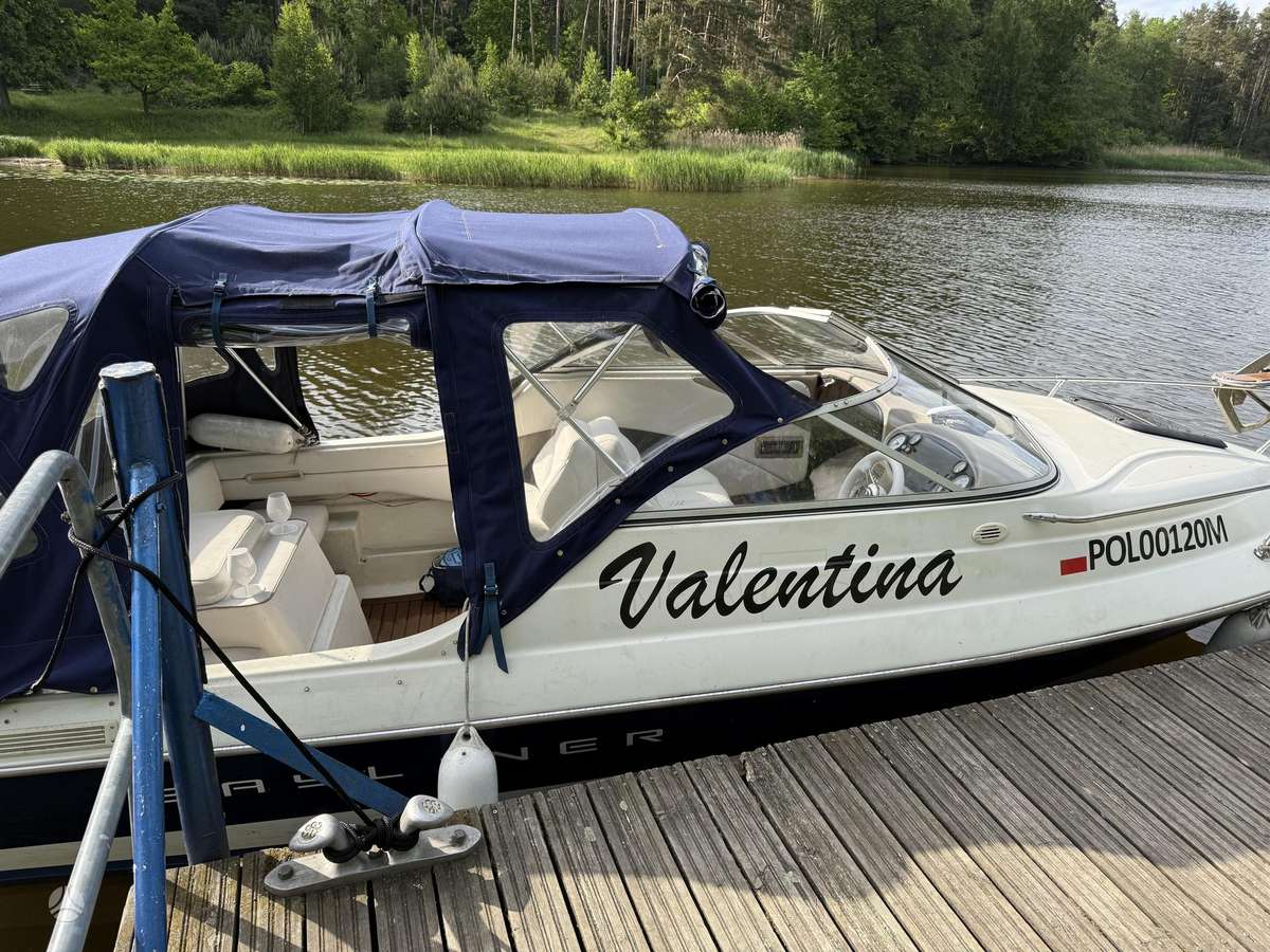 Bayliner Capri 1952, yachts / cruisers