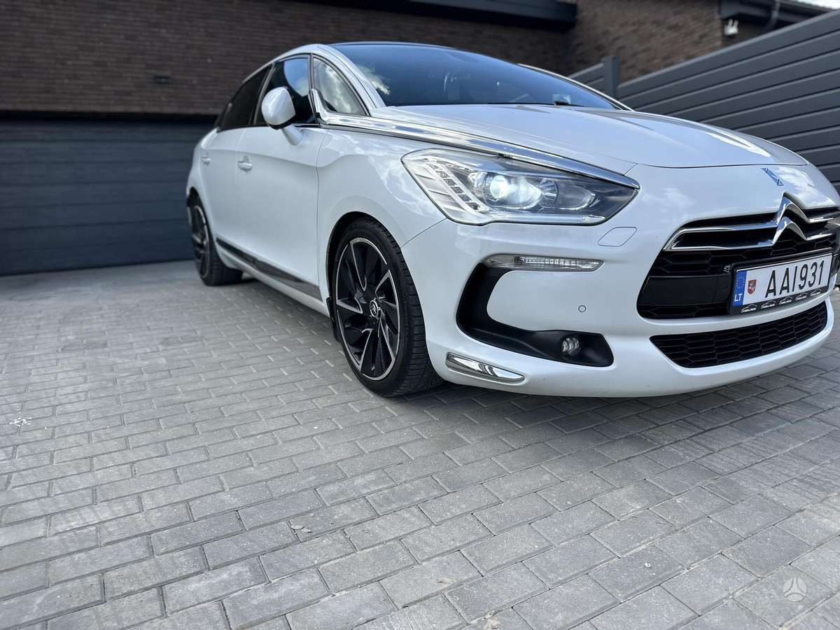 Citroen DS5, 2.0 l., Хэтчбек