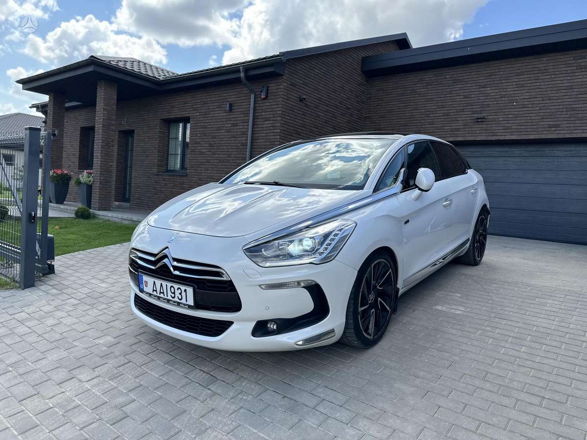 Citroen DS5, 2.0 l., Хэтчбек
