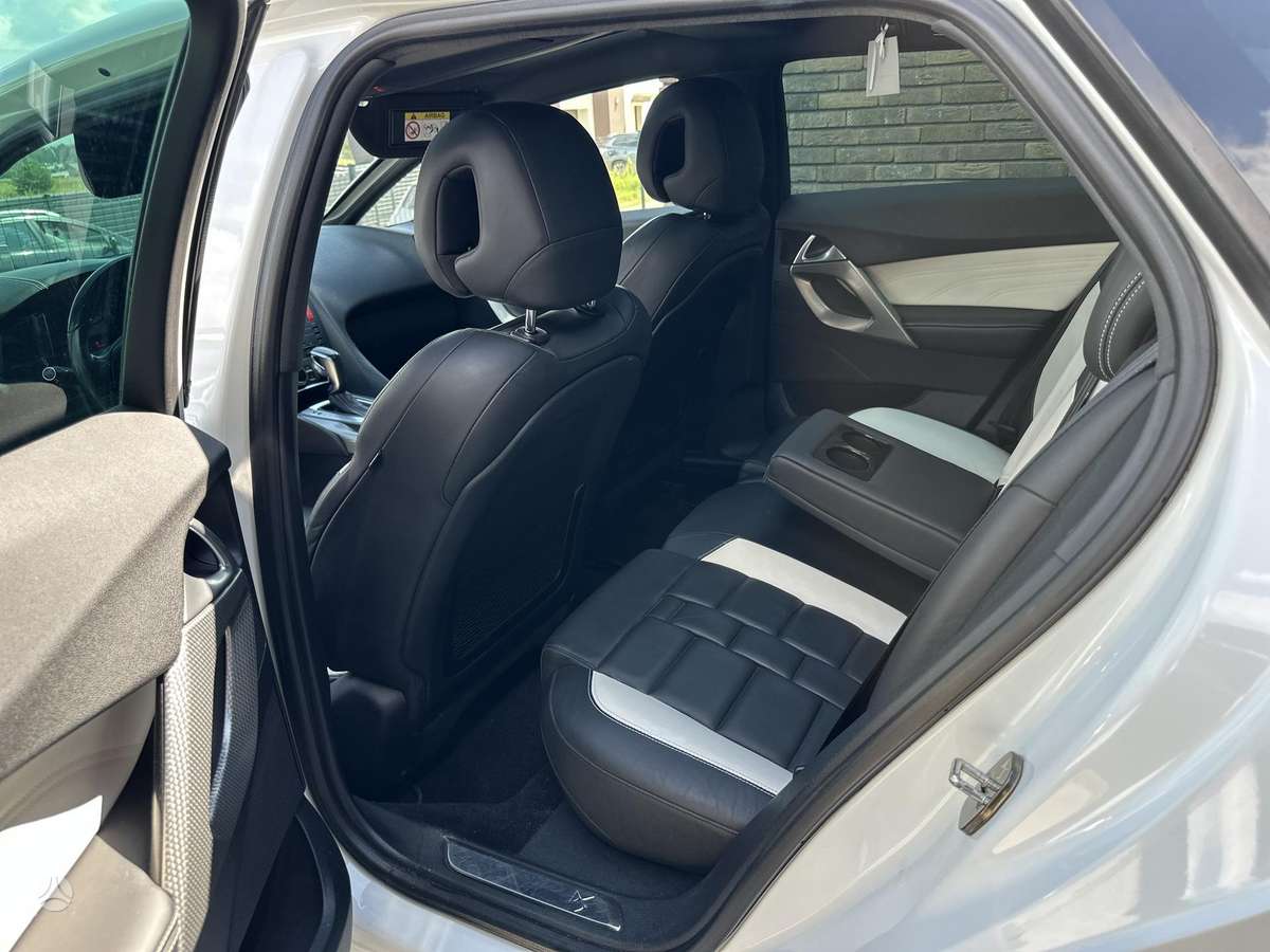 Citroen DS5, 2.0 l., hatchback
