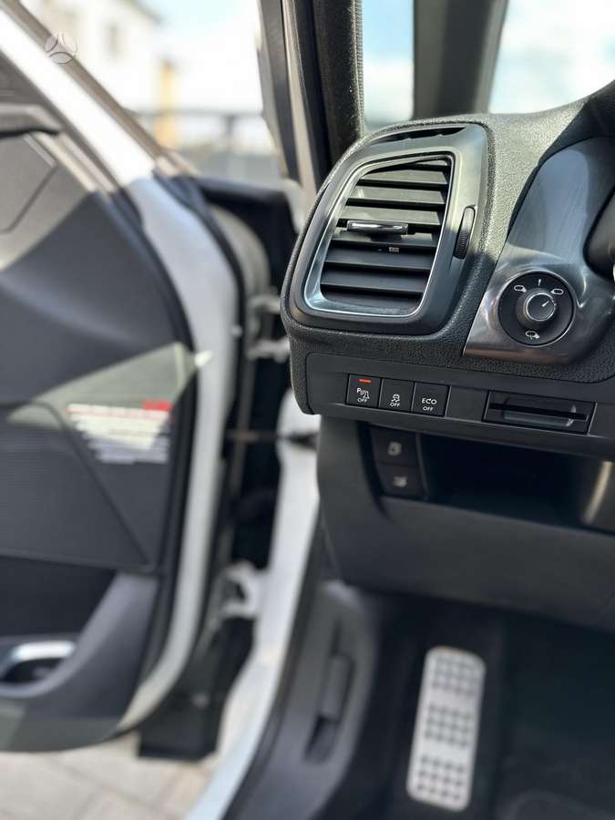 Citroen DS5, 2.0 l., hatchback