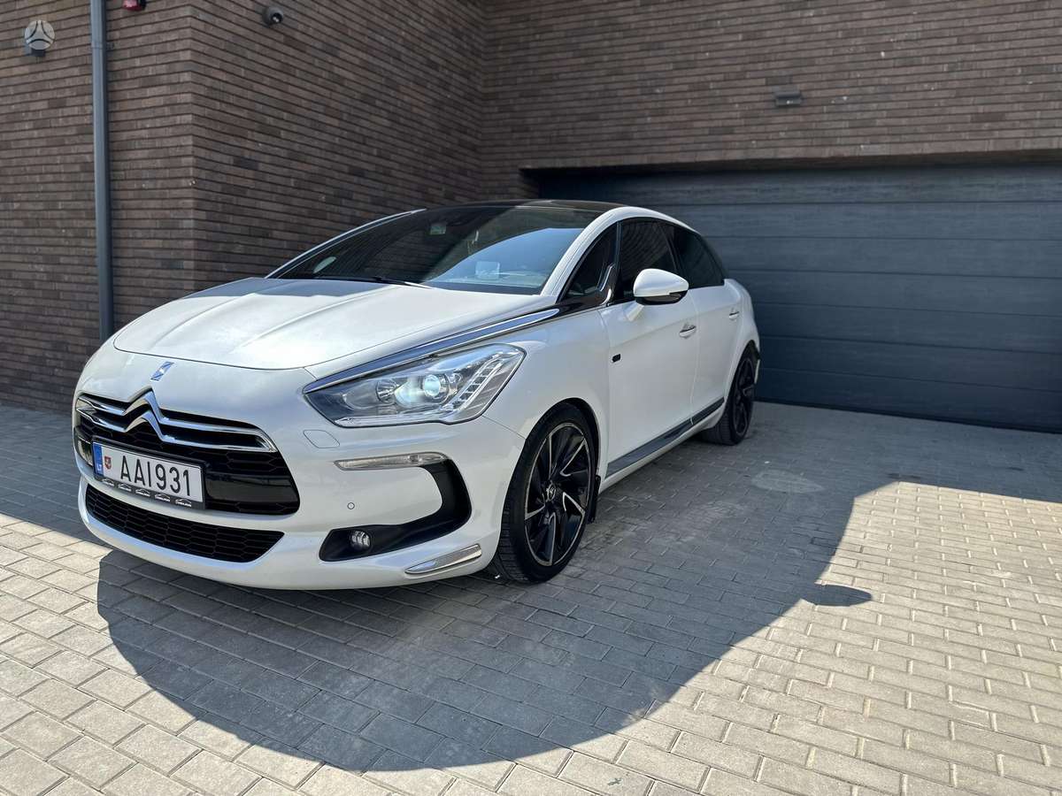Citroen DS5, 2.0 l., Хэтчбек