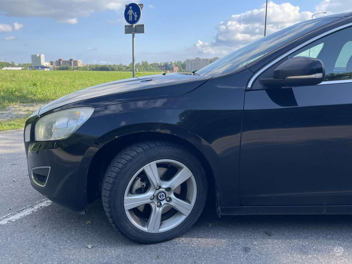 Volvo V60, 2.0 l., universalas