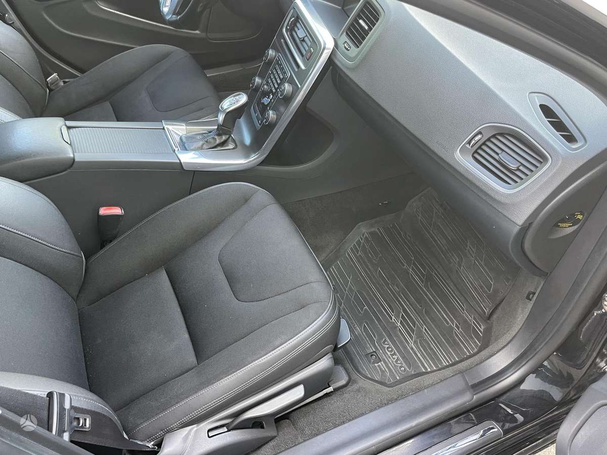 Volvo V60, 2.0 l., universalas