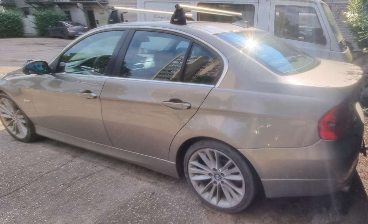 BMW 325, 3.0 l., Седан