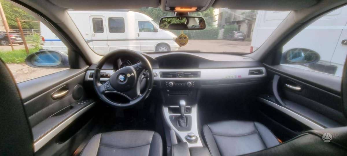 BMW 325, 3.0 l., Седан