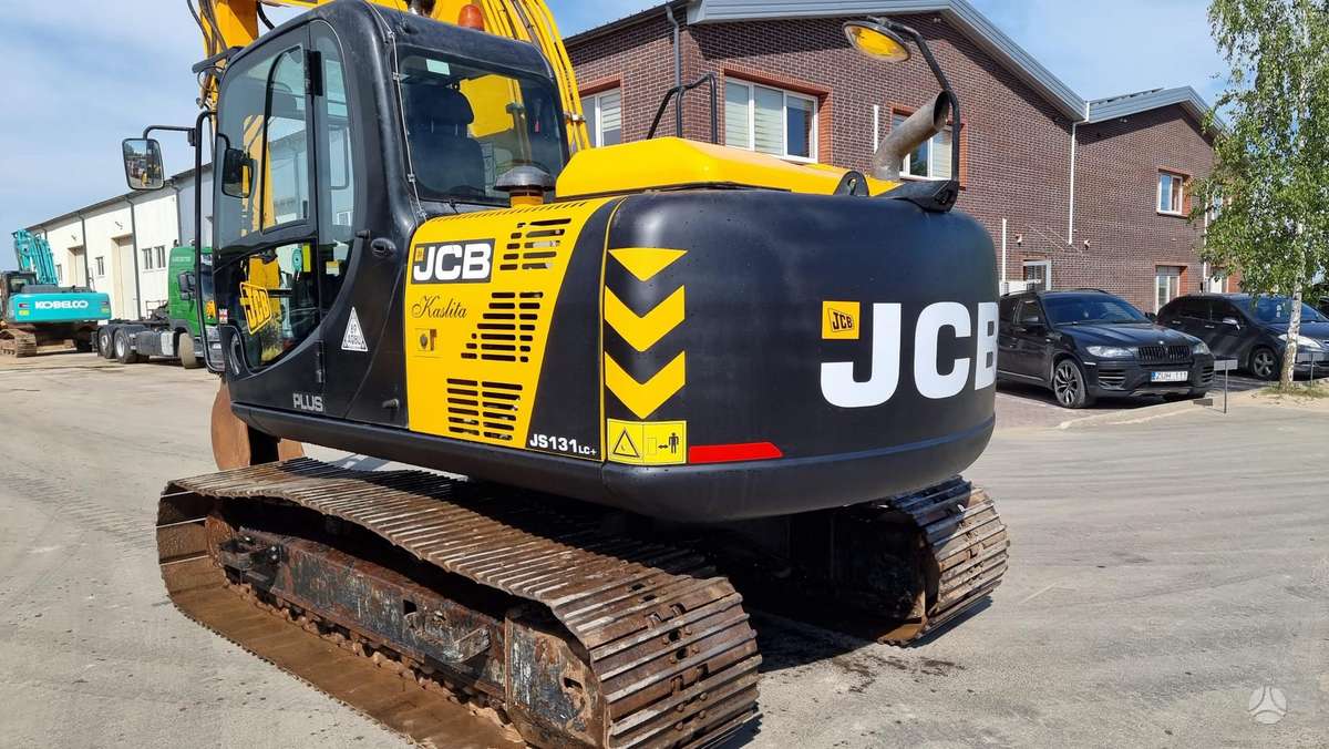 JCB JS 131 LC, ekskavatoriai