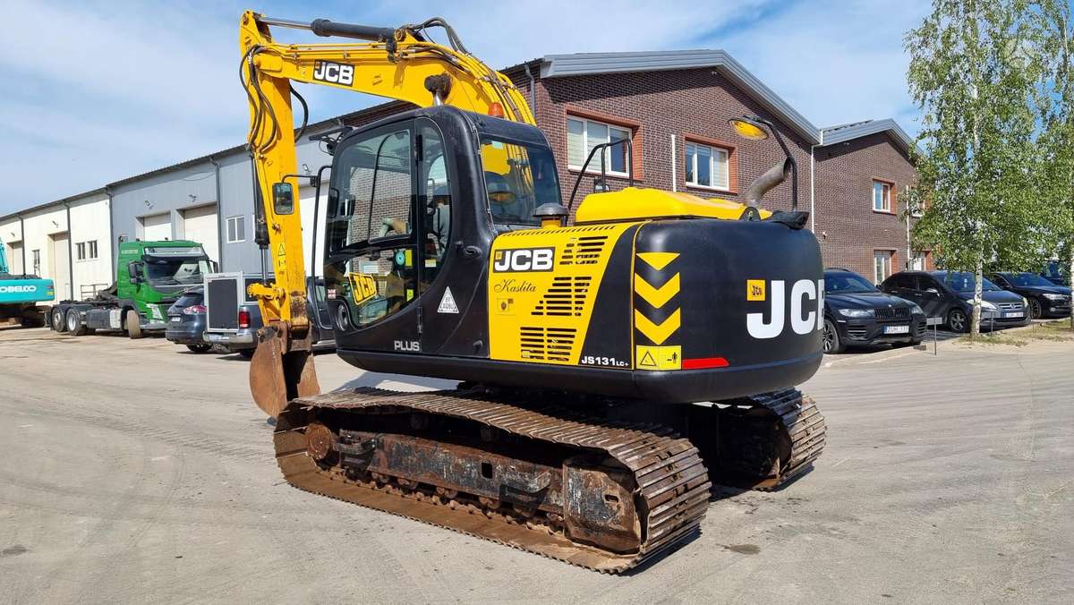 JCB JS 131 LC, ekskavatoriai