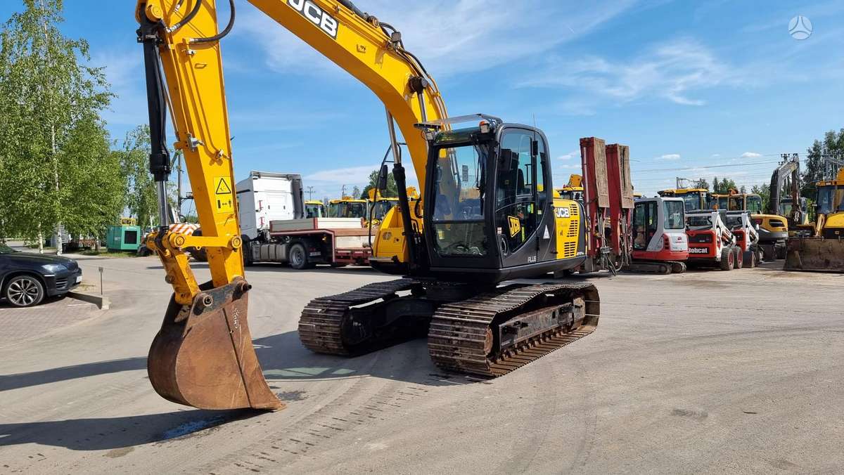 JCB JS 131 LC, excavator