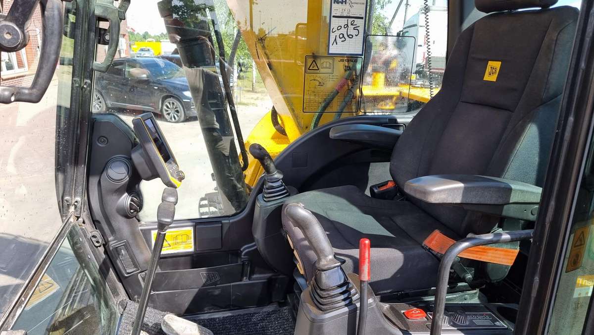 JCB JS 131 LC, экскаваторы
