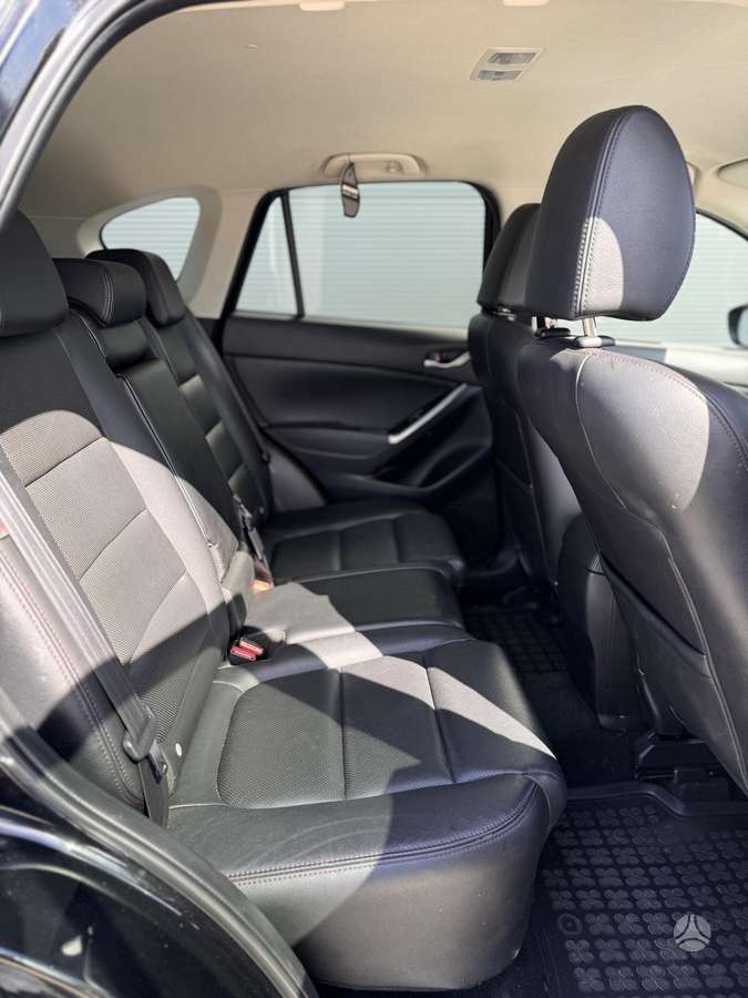Mazda CX-5, 2.2 l., off-road / crossover