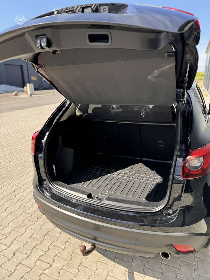 Mazda CX-5, 2.2 l., off-road / crossover