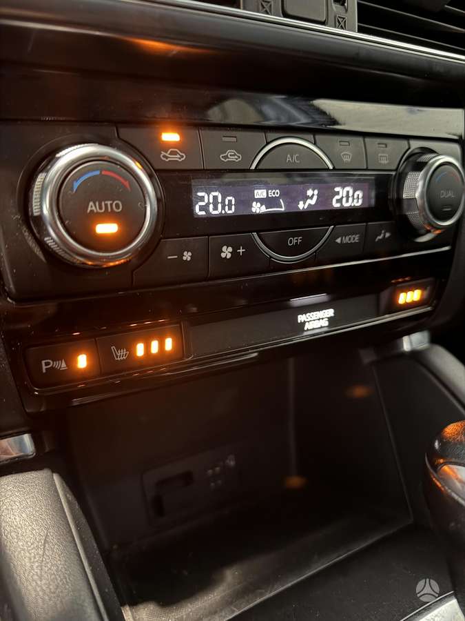 Mazda CX-5, 2.2 l., off-road / crossover