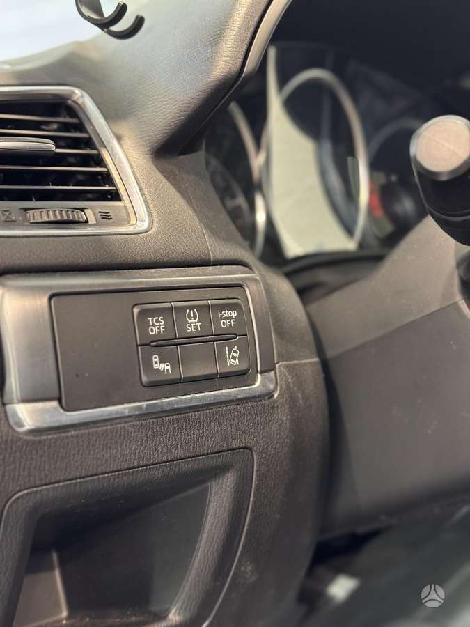 Mazda CX-5, 2.2 l., off-road / crossover