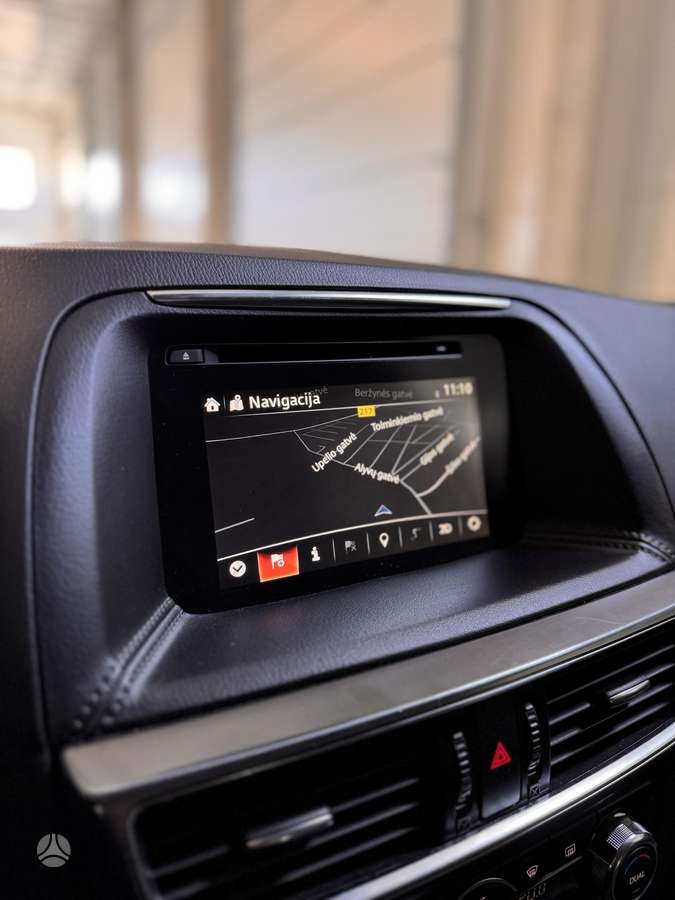 Mazda CX-5, 2.2 l., off-road / crossover