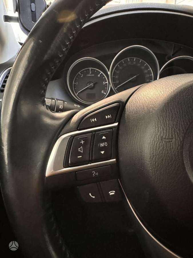 Mazda CX-5, 2.2 l., off-road / crossover
