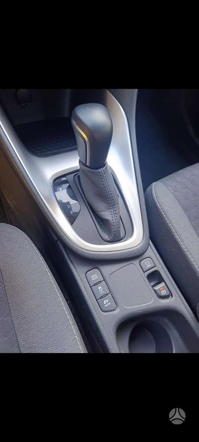 Toyota Yaris - 12