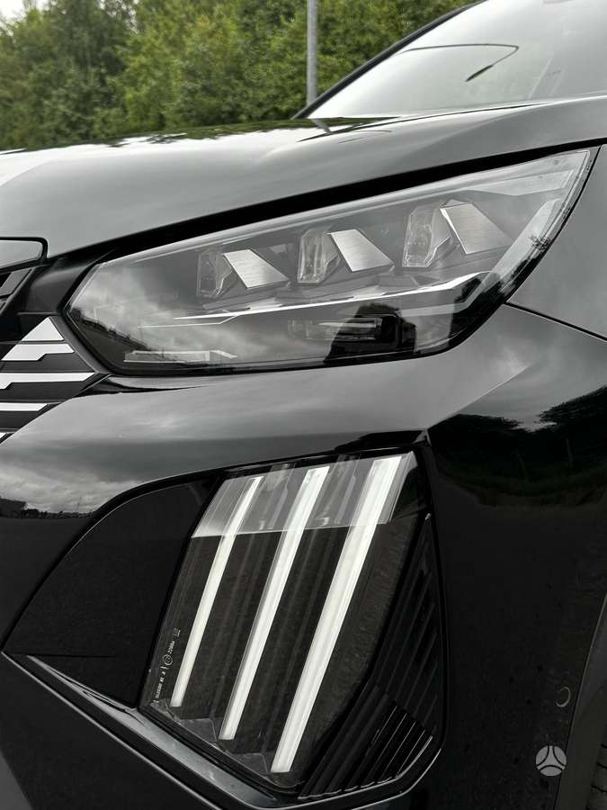 Peugeot 2008 - 9