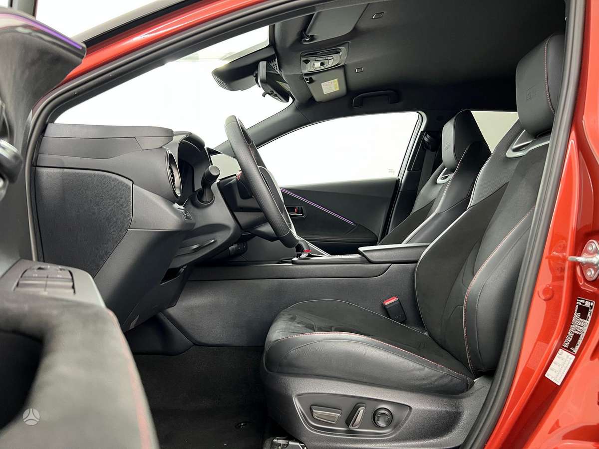 Toyota C-HR - 11