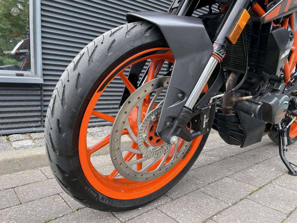 KTM Duke 125cc, street / classic