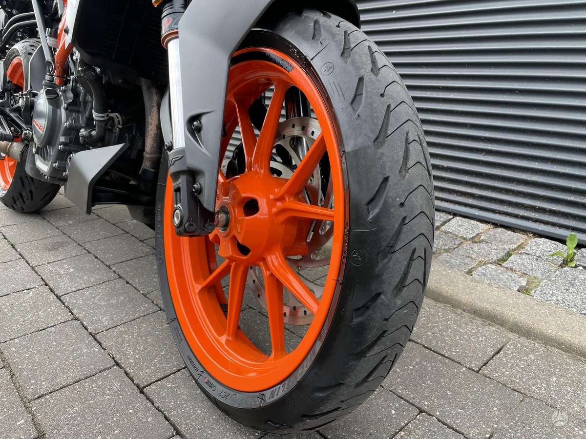 KTM Duke 125cc, street / classic