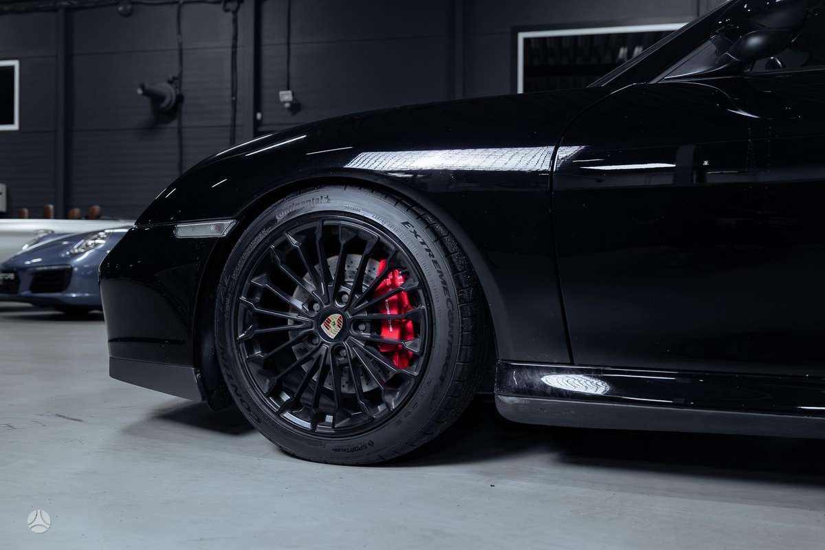 Porsche 911 - 8