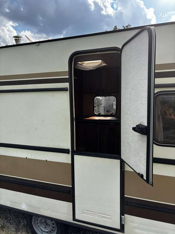 Dethleffs 480 M, caravans