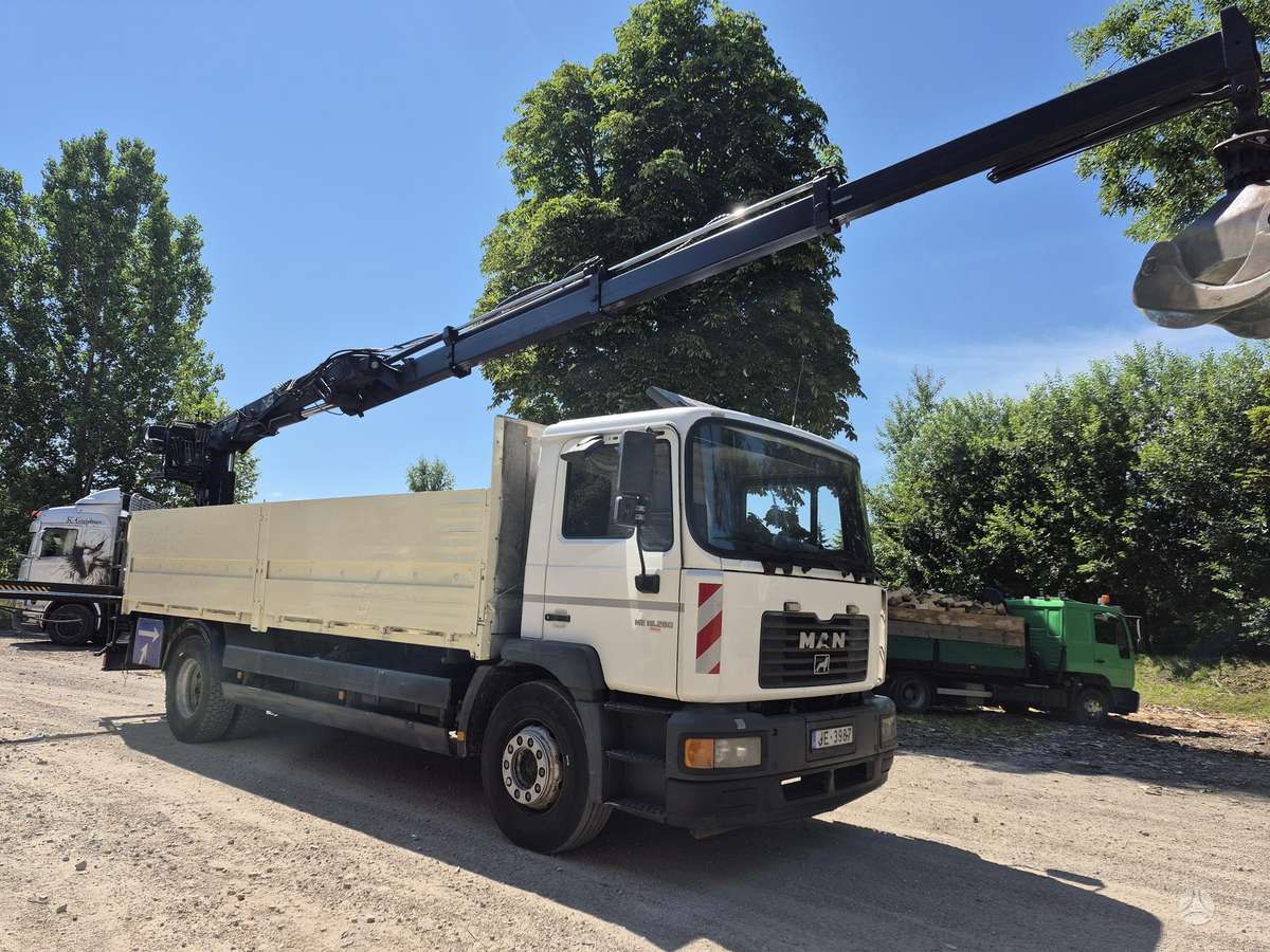 MAN 18.280, su kranu