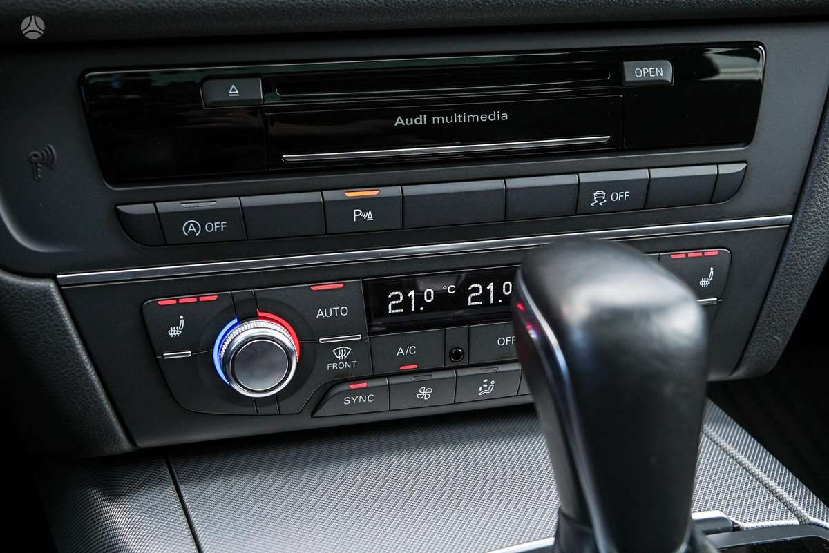 Audi A6, 3.0 l., universalas