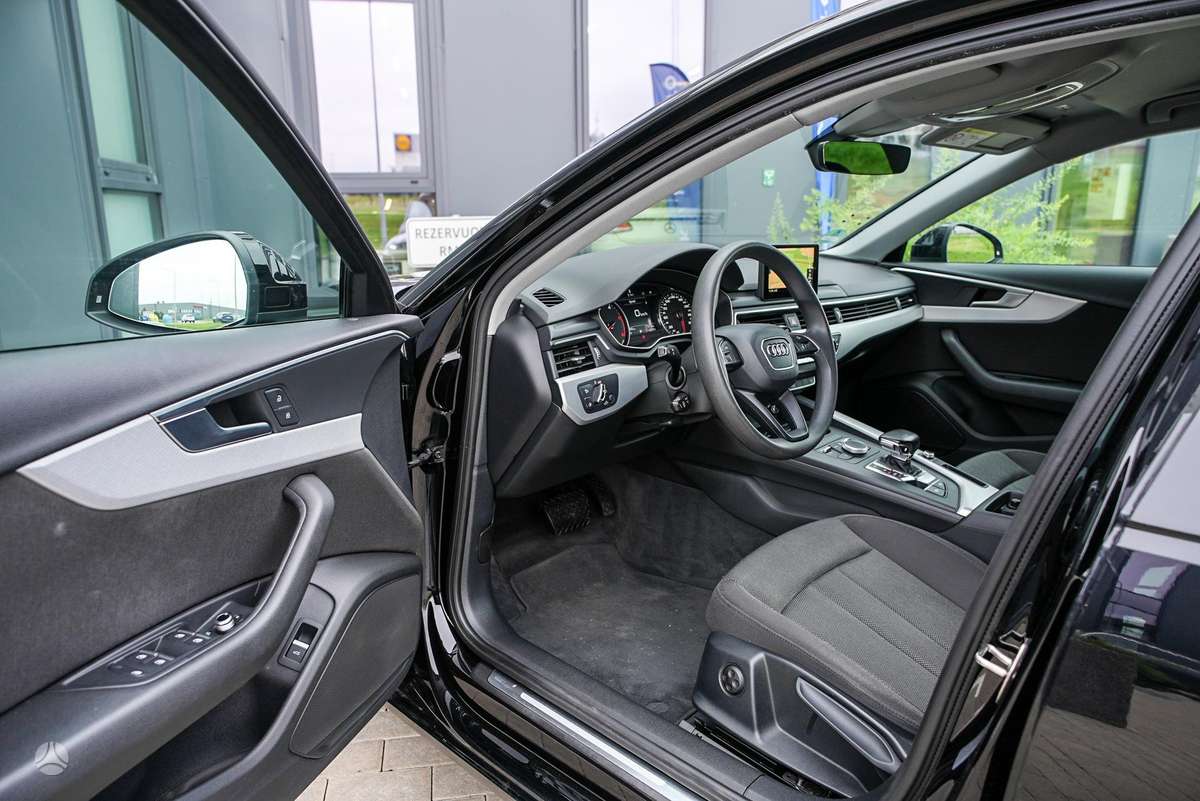 Audi A4, 2.0 l., Универсал