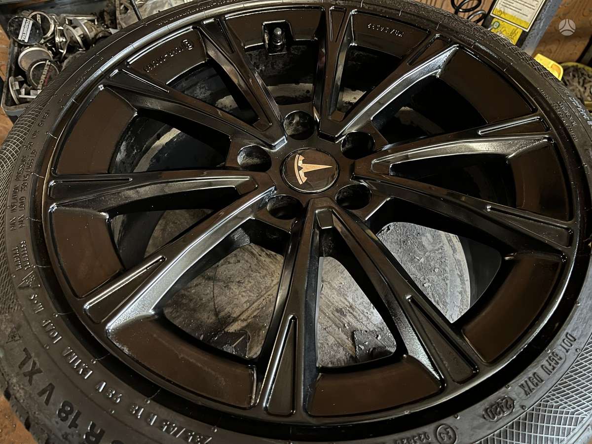 TESLA, light alloy, R18
