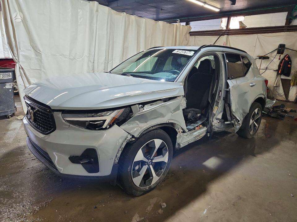Volvo XC40, 2.0 l., Универсал