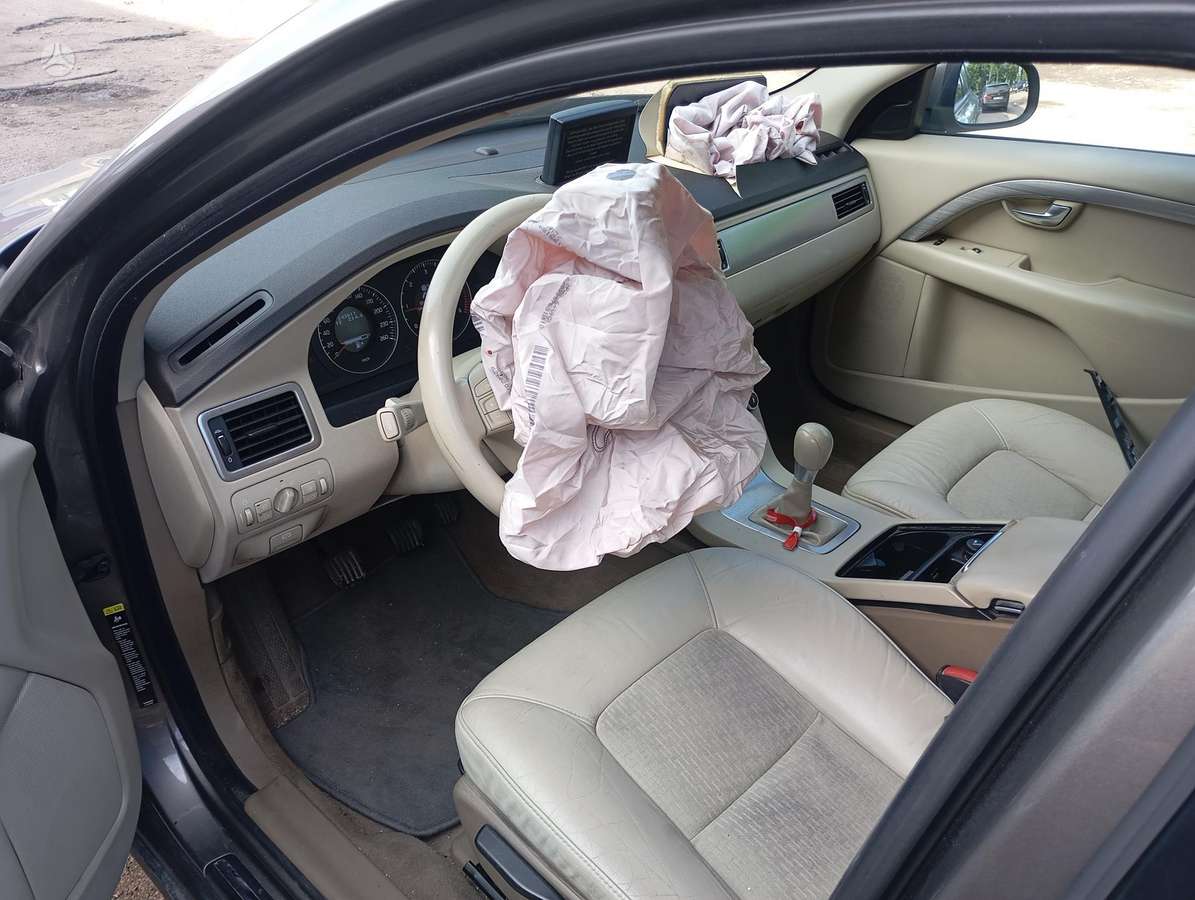 Volvo V70, 2.0 l., Универсал