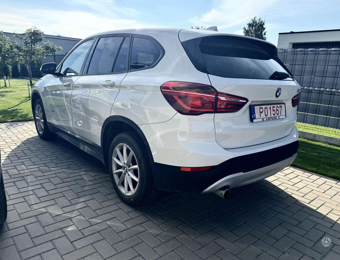 BMW X1, 2.0 l., off-road / crossover