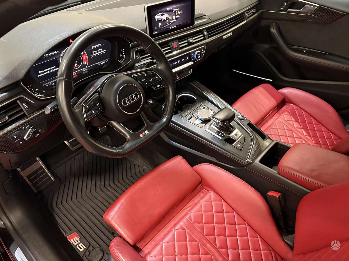 Audi S5, 3.0 l., Седан