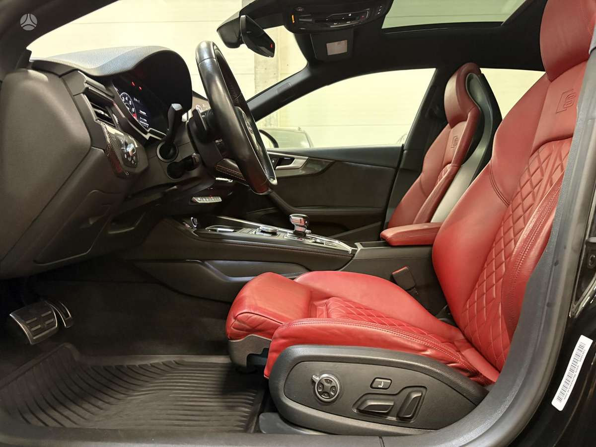 Audi S5, 3.0 l., Седан
