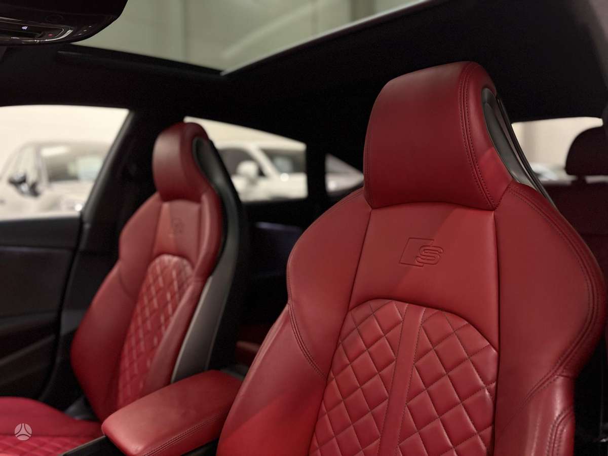 Audi S5, 3.0 l., Седан