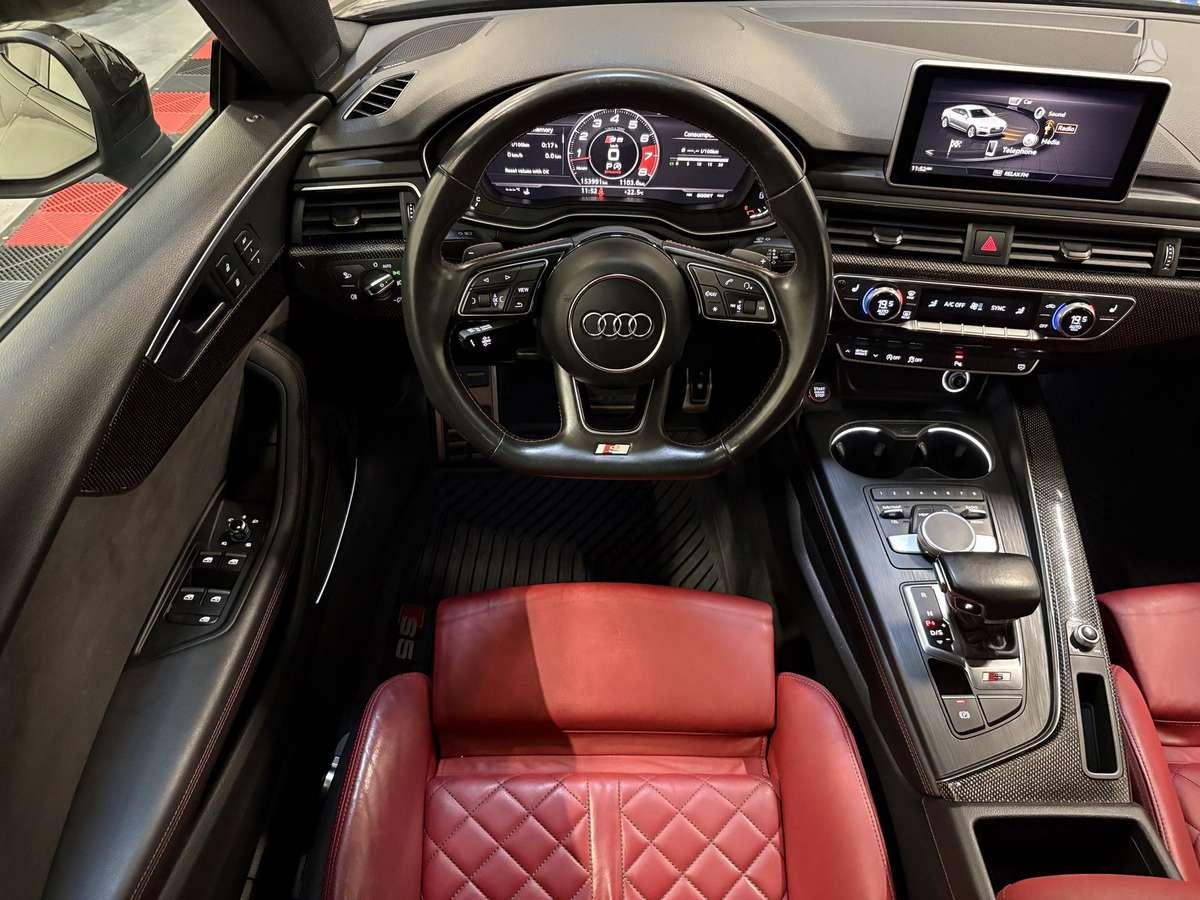 Audi S5, 3.0 l., Седан