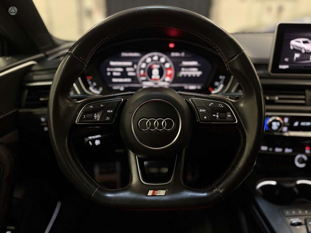 Audi S5, 3.0 l., Седан